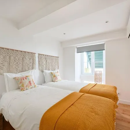 Charming Duplex With Private Terrace And Parking Apartment Lisbon Exterior photo